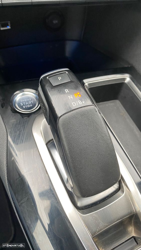 Peugeot 3008 1.6 Hybrid Allure Pack e-EAT8 - 48