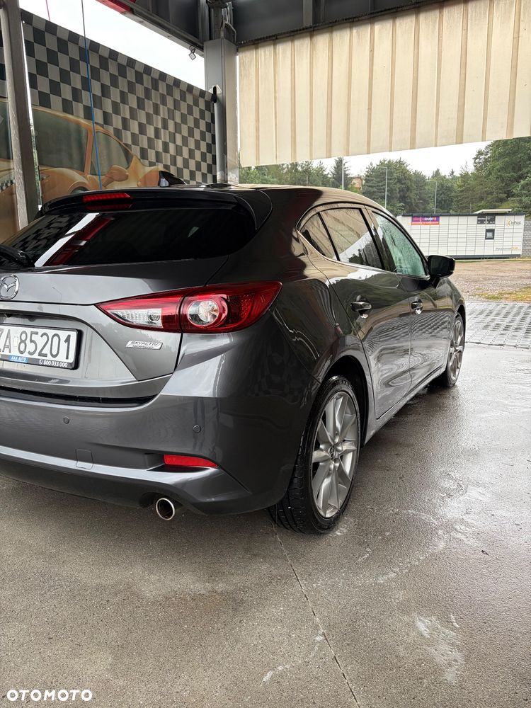 Mazda 3 - 5