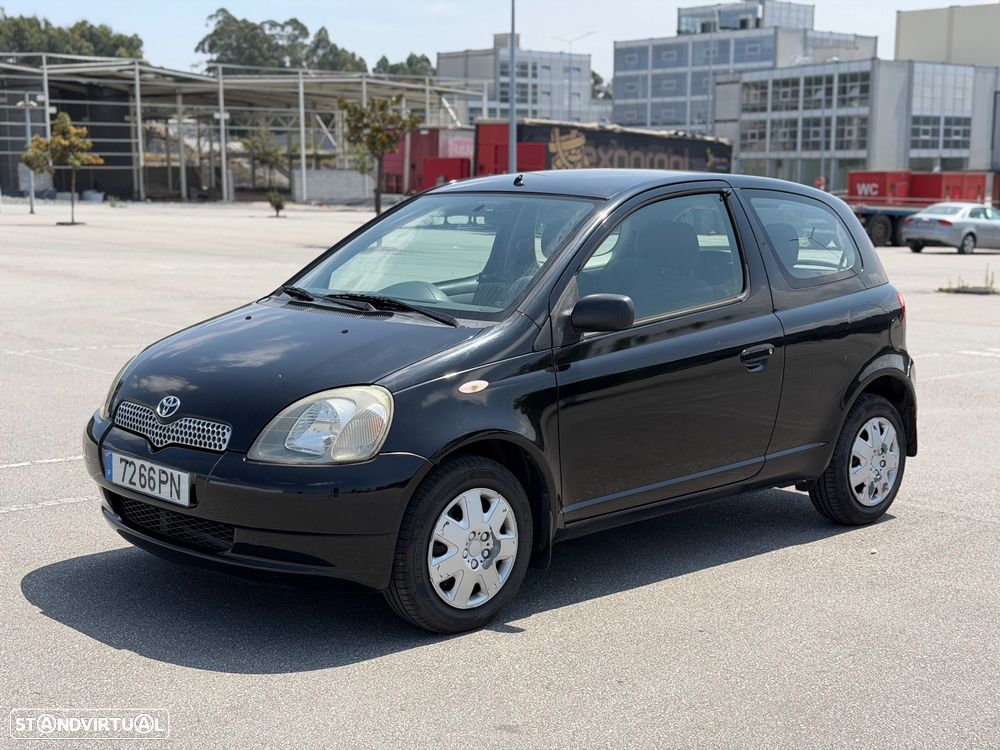 Toyota Yaris 1.0 Base - 1