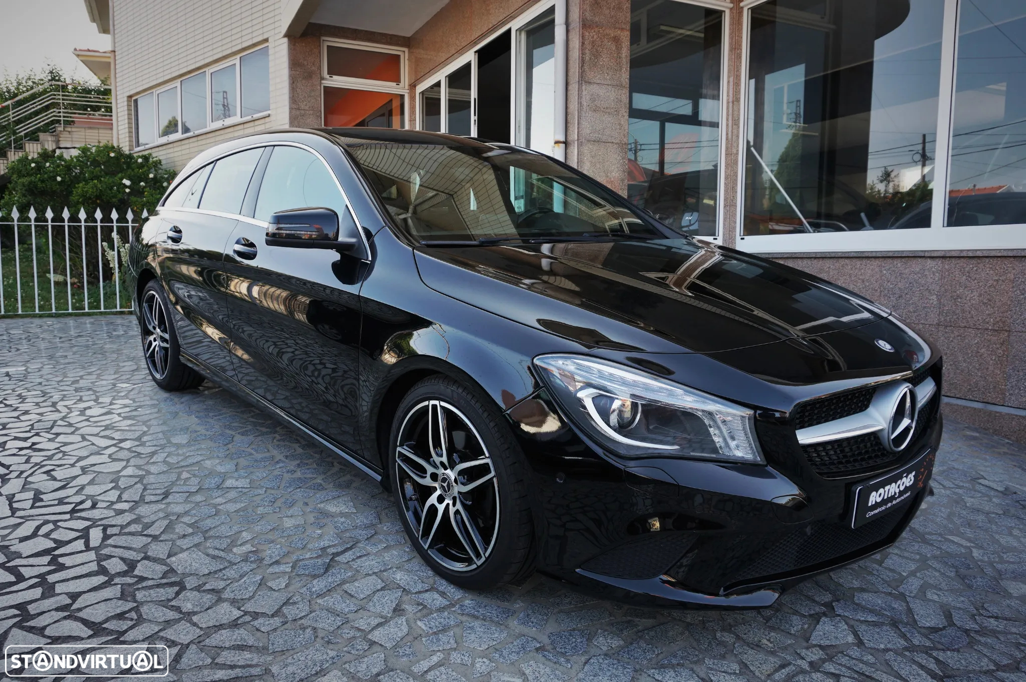 Mercedes-Benz CLA 200 Shooting Brake (CDI) d Urban - 3