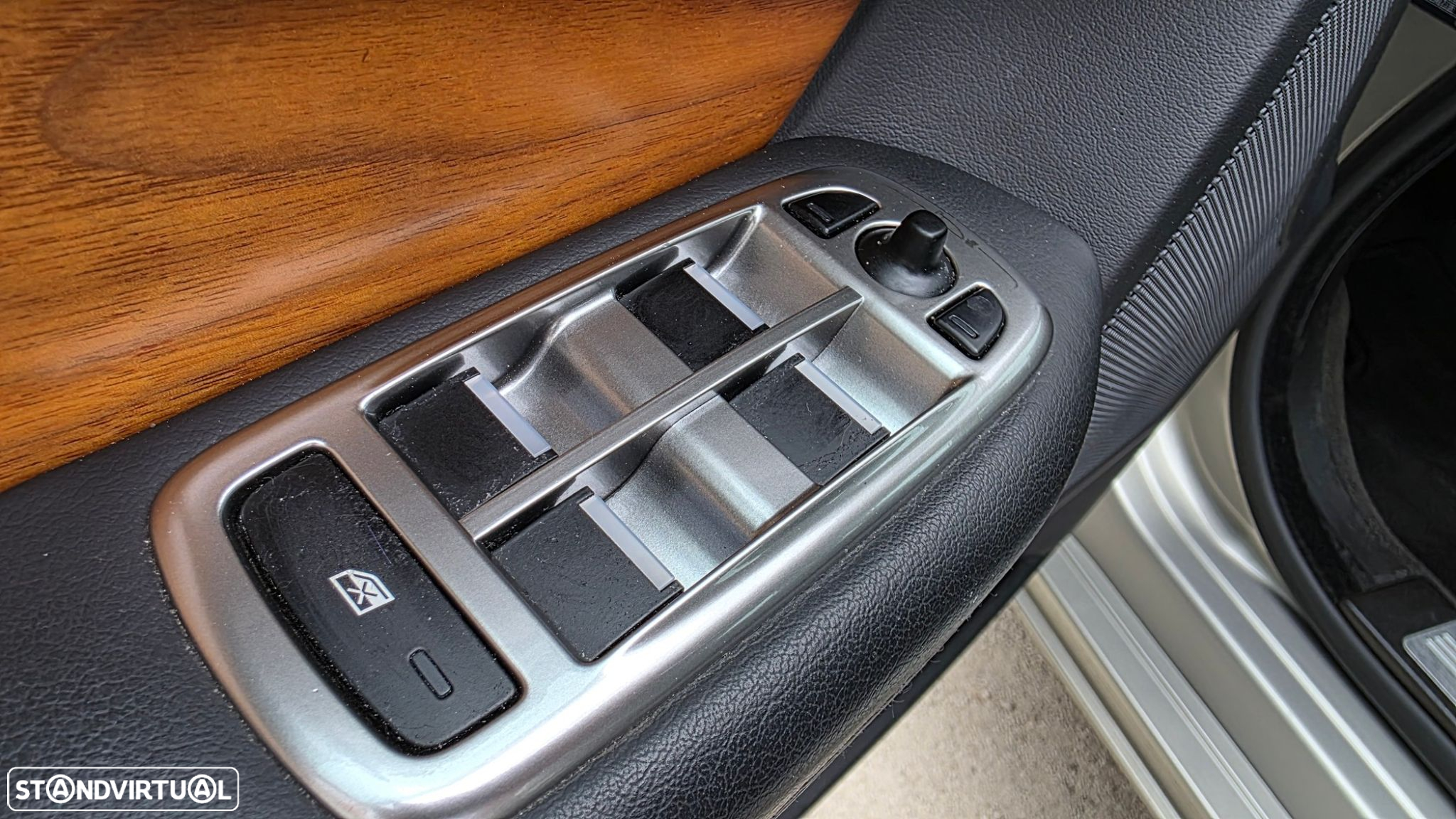 Jaguar XF 2.2 D Premium Luxury - 24