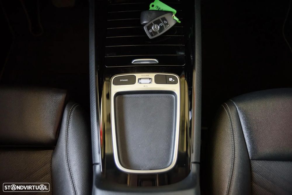 Mercedes-Benz GLA 180 d Style - 42