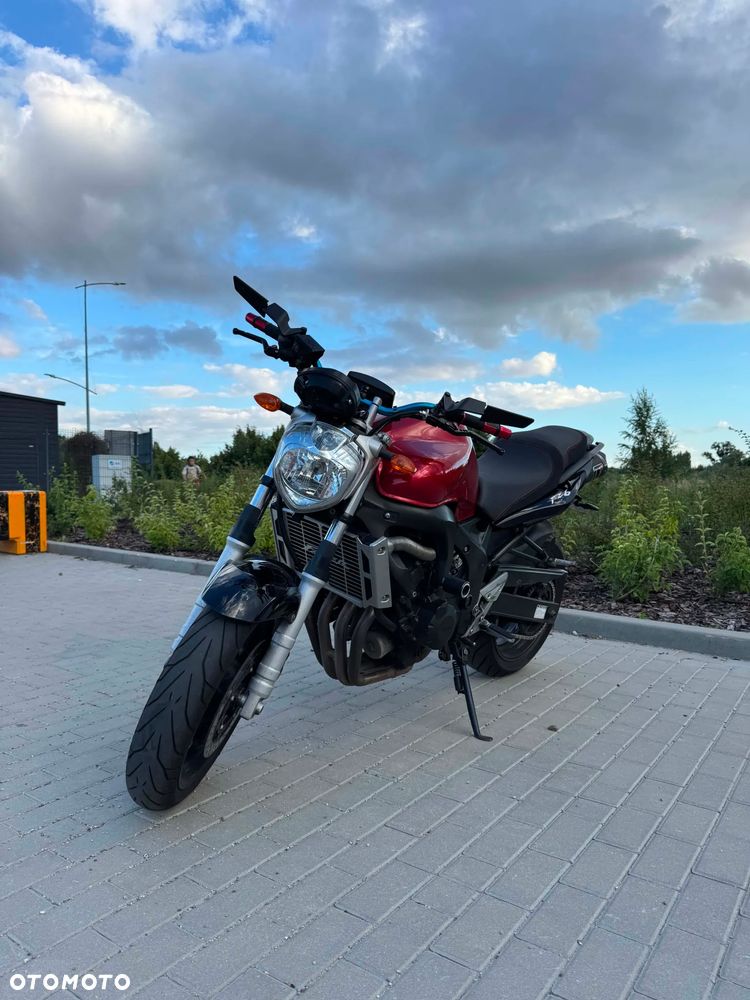 Yamaha FZ6 - 1