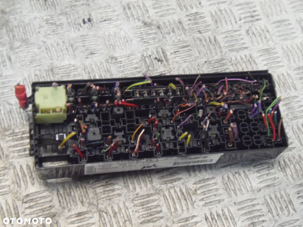 RANGE ROVER SPORT L320 LIFT AH32-14290-GB SKRZYNKA BEZPIECZNIKÓW 3.0D 2011R - 2