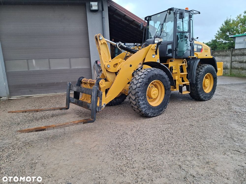 Caterpillar CAT 918 M - 15