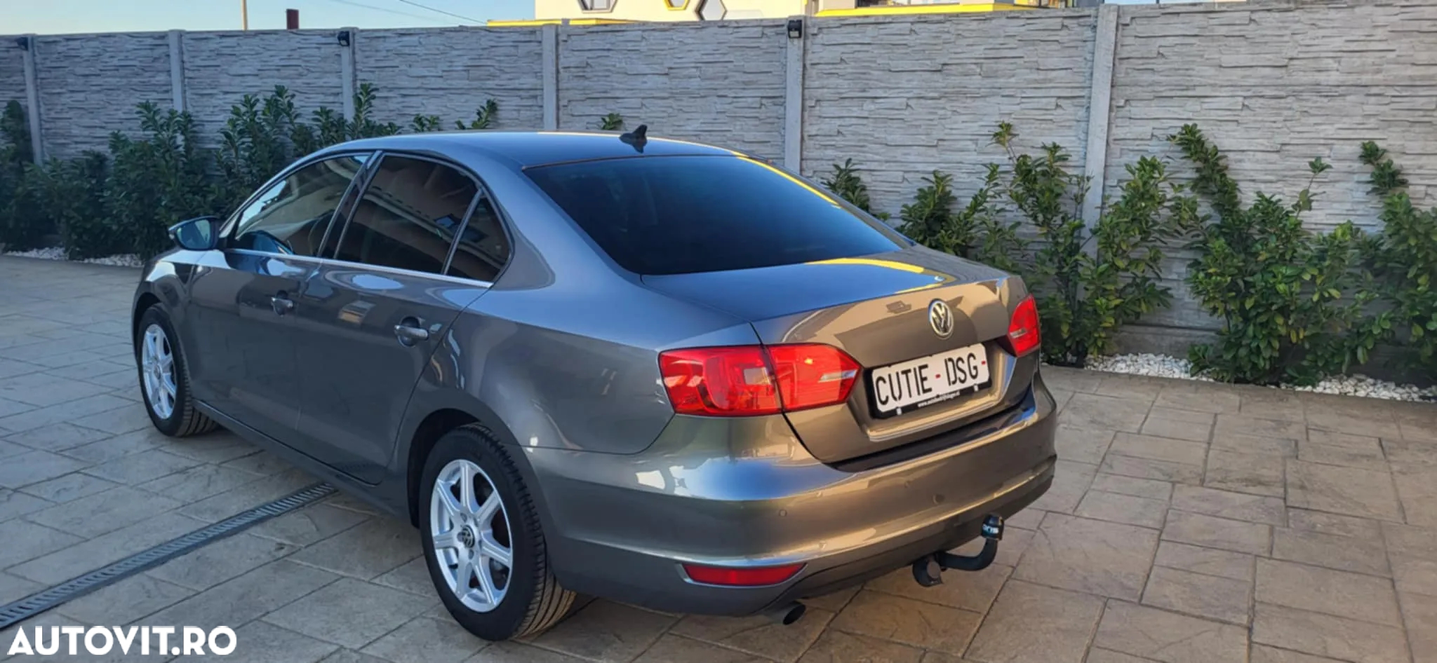 Volkswagen Jetta - 8