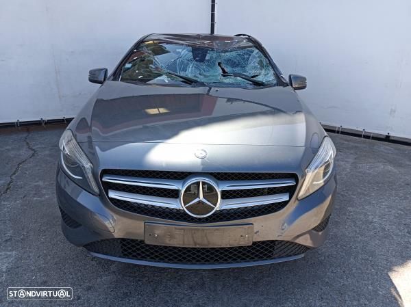 Para Peças Mercedes-Benz A-Class (W176) - 1