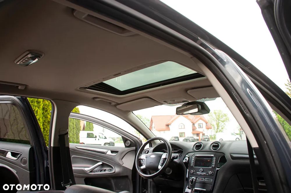 Ford Mondeo SW 2.0 EcoBoost Titanium S - 23