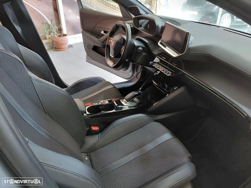 Peugeot e-208 50 kWh GT Line - 24