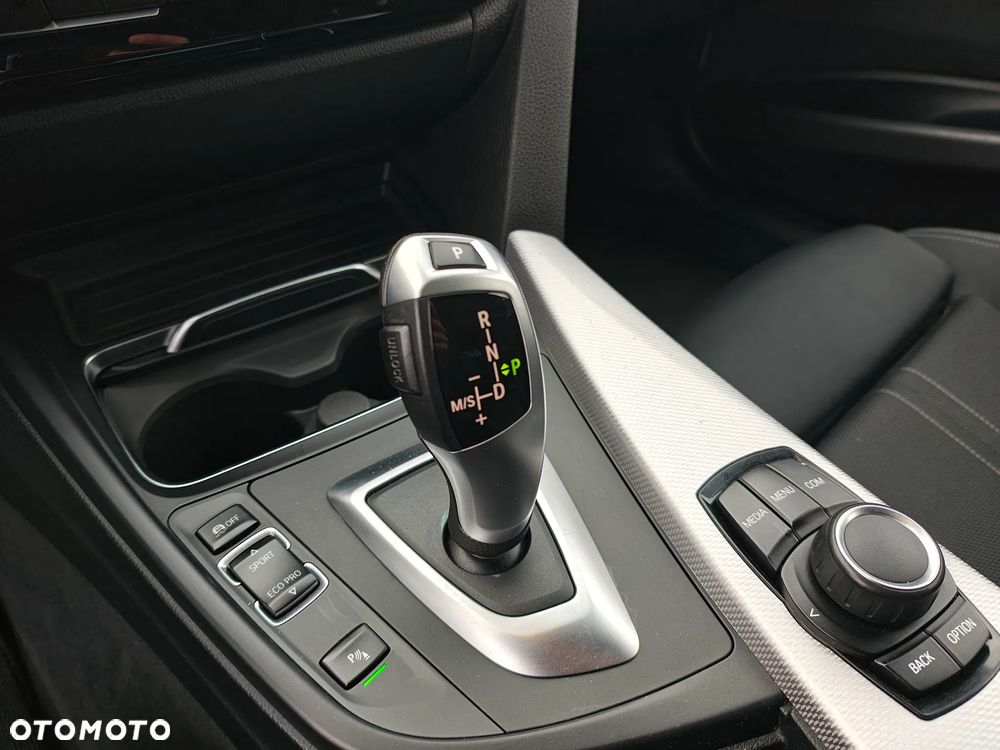 BMW Seria 3 320i GPF M Sport - 18