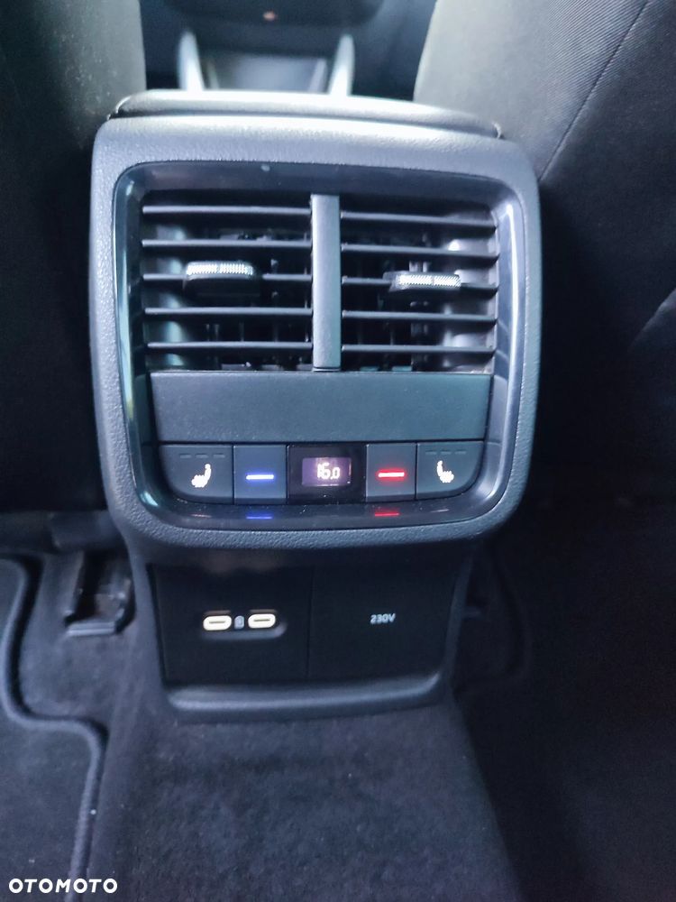Skoda Octavia 2.0 TDI DSG Exclusive Plus - 10