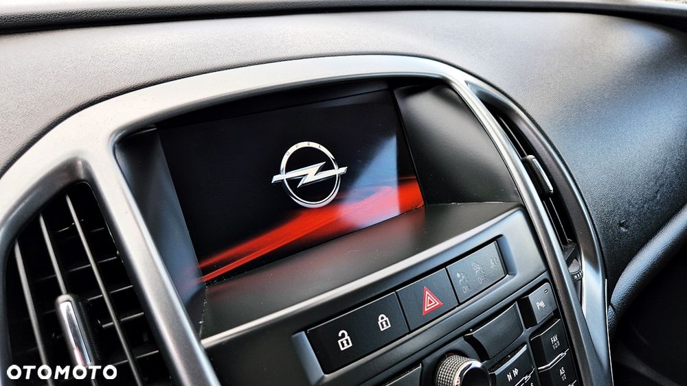 Opel Astra 1.4 Turbo Sport - 32
