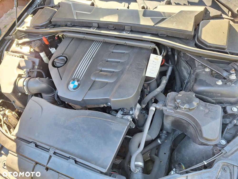 BMW Seria 3 318d DPF Edition Sport - 10