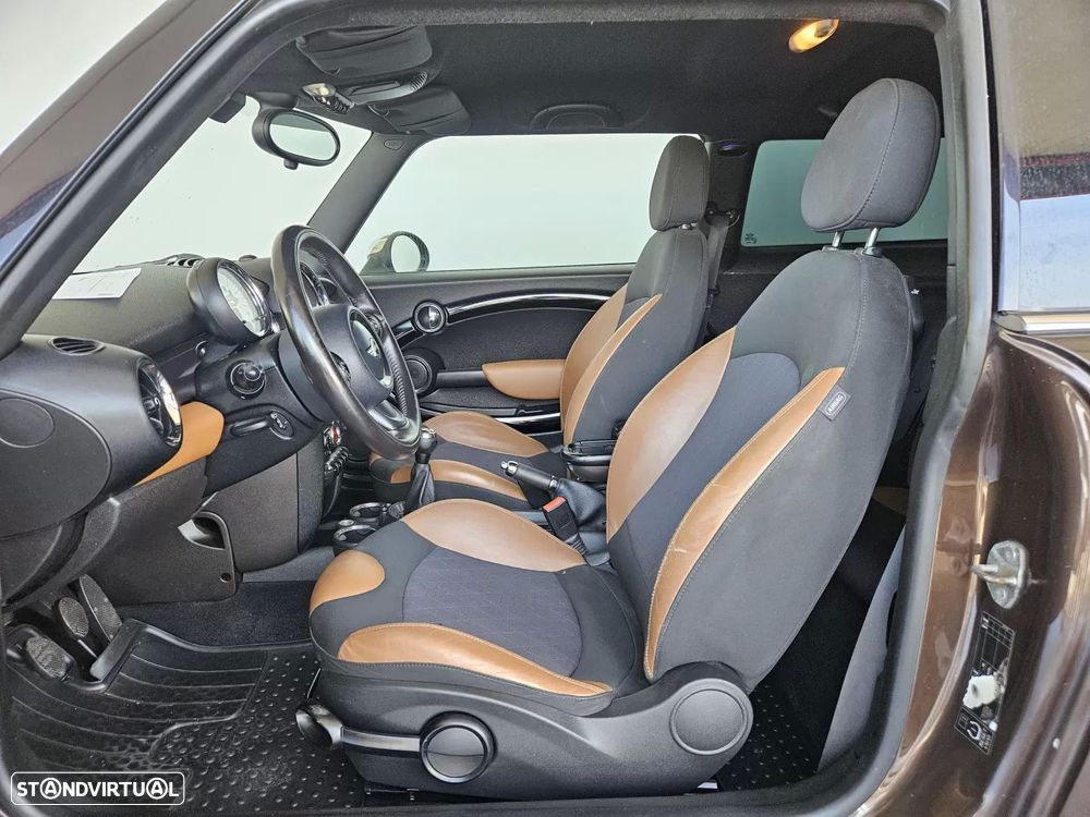 MINI 3 Portas Cooper D - 5