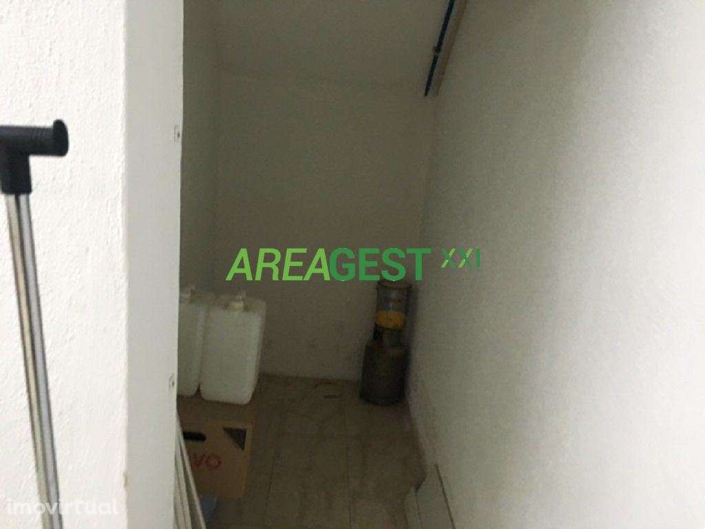 Loja para venda com rendimento, na Pontinha, Odivelas - Grande imagem: 4/13