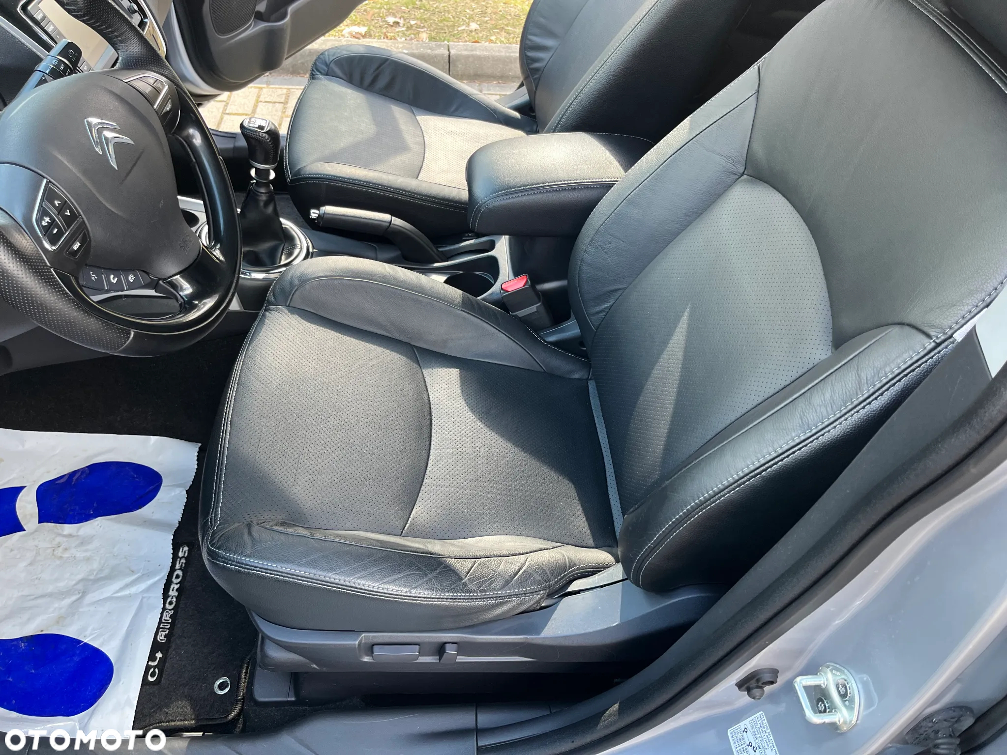Citroën C4 Aircross e-HDi 150 Stop & Start 4WD Exclusive - 28