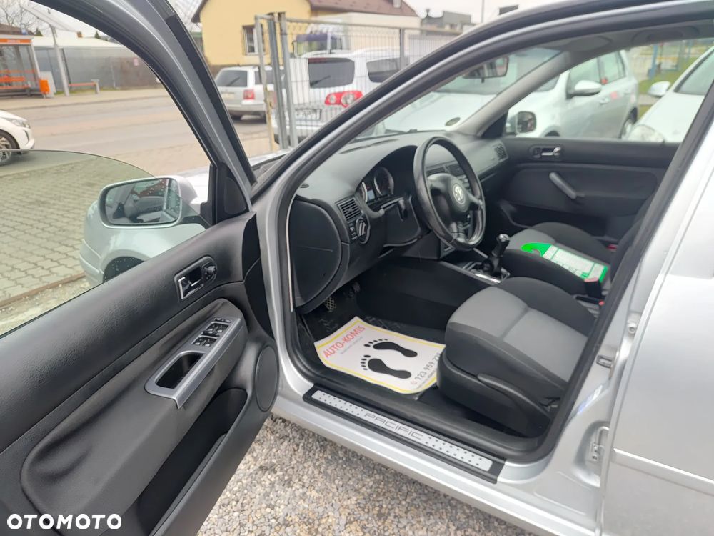 Volkswagen Golf - 14