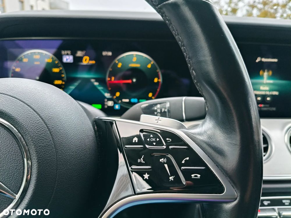 Mercedes-Benz Klasa E 220 d 4Matic 9G-TRONIC Avantgarde - 16