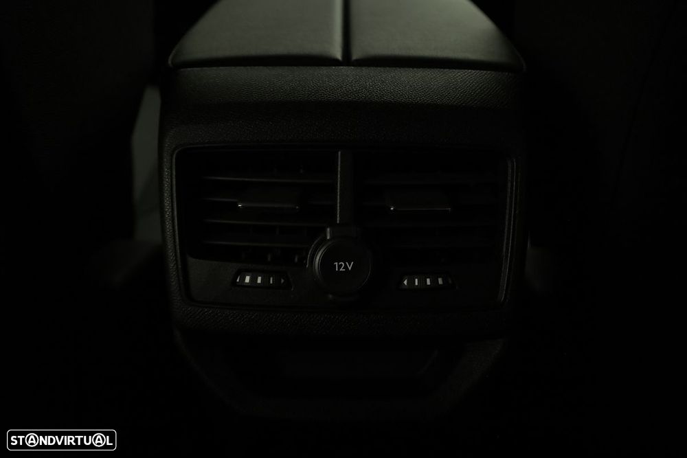 Peugeot 3008 1.5 BlueHDi Allure Pack EAT8 - 24