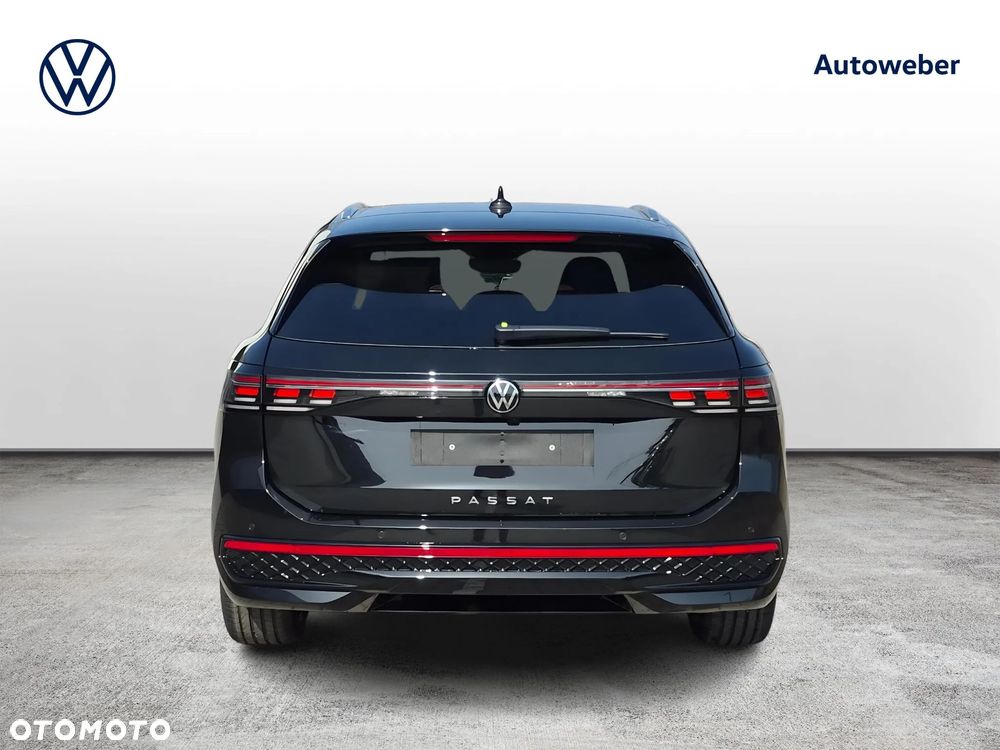 Volkswagen Passat - 4
