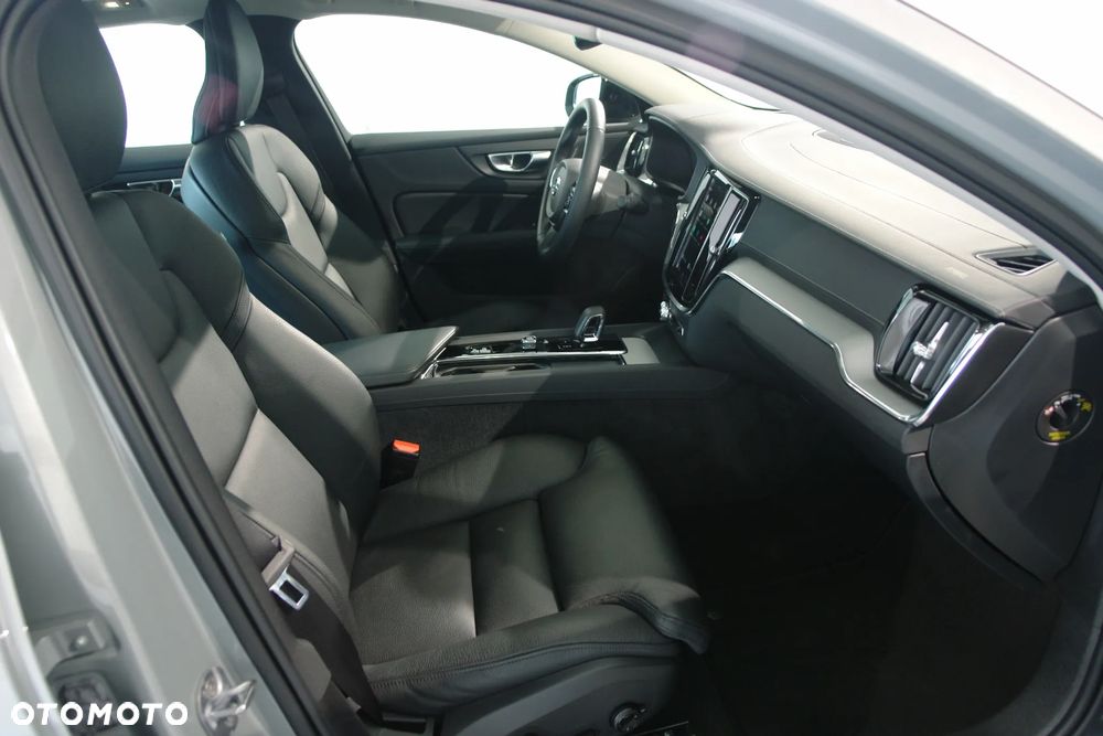 Volvo S60 B5 B AWD Ultimate Dark - 16