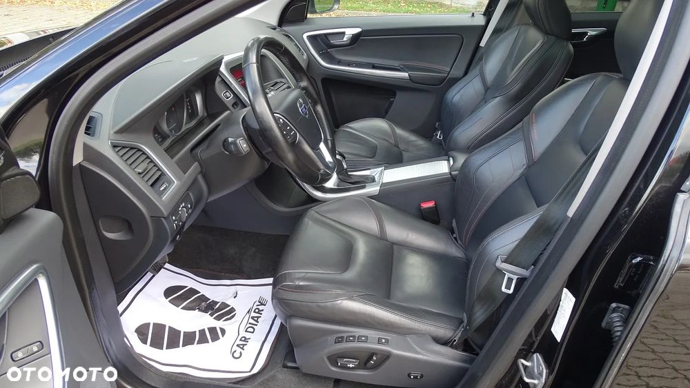 Volvo XC 60 D3 Drive-E Ocean Race - 13