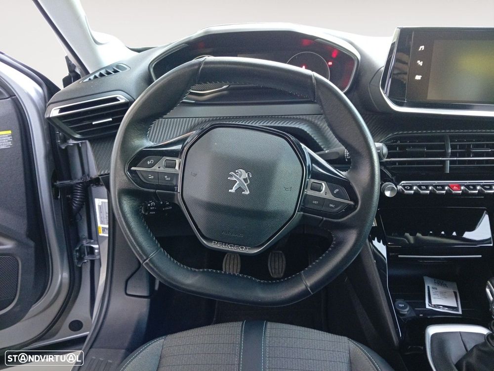 Peugeot 2008 1.2 PureTech Allure - 12