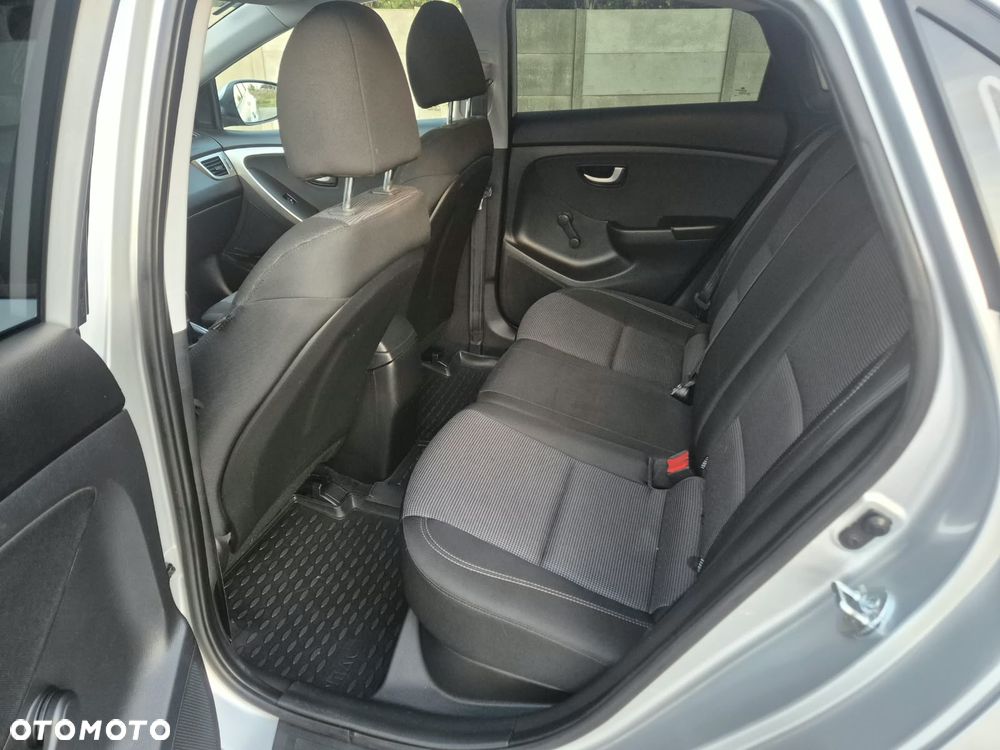 Hyundai i30 - 27