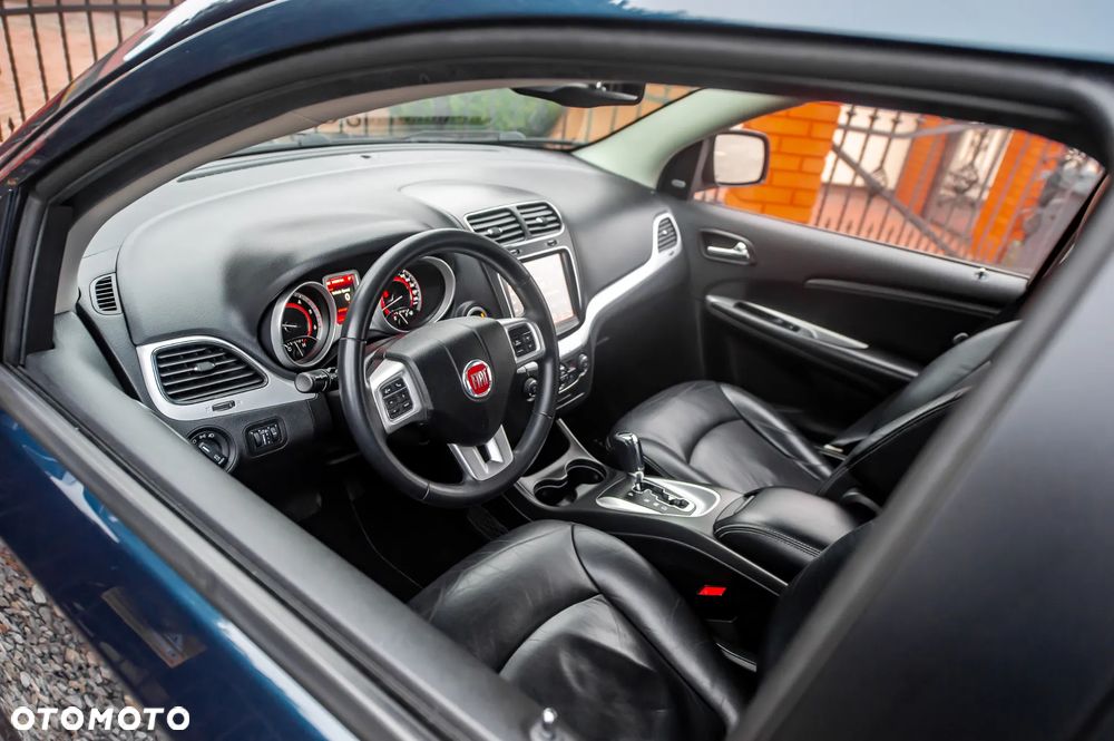 Fiat Freemont 2.0 Multijet 16V DPF Automatik Allrad Lounge - 16