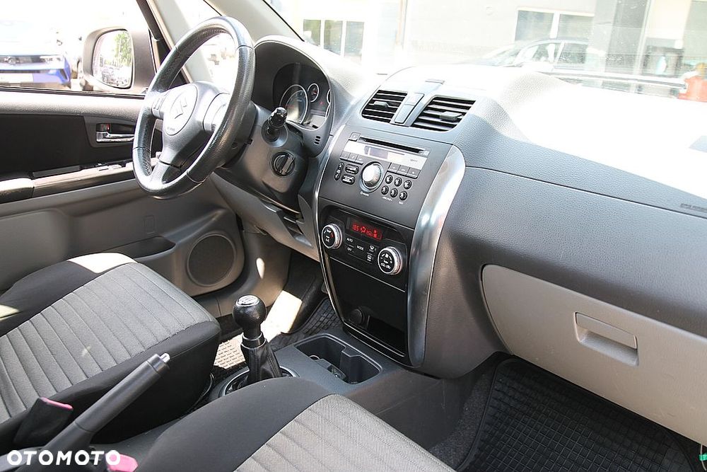 Suzuki SX4 1.6 VVT 4x4 Comfort - 15