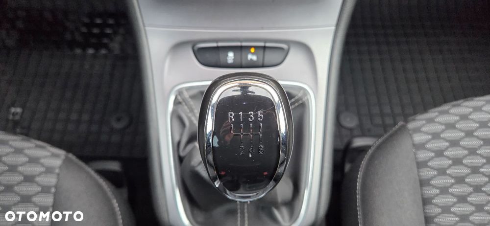 Opel Astra 1.6 CDTI Essentia - 24