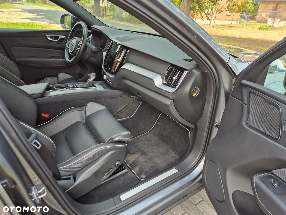 Volvo XC 60 D4 Geartronic RDesign - 17