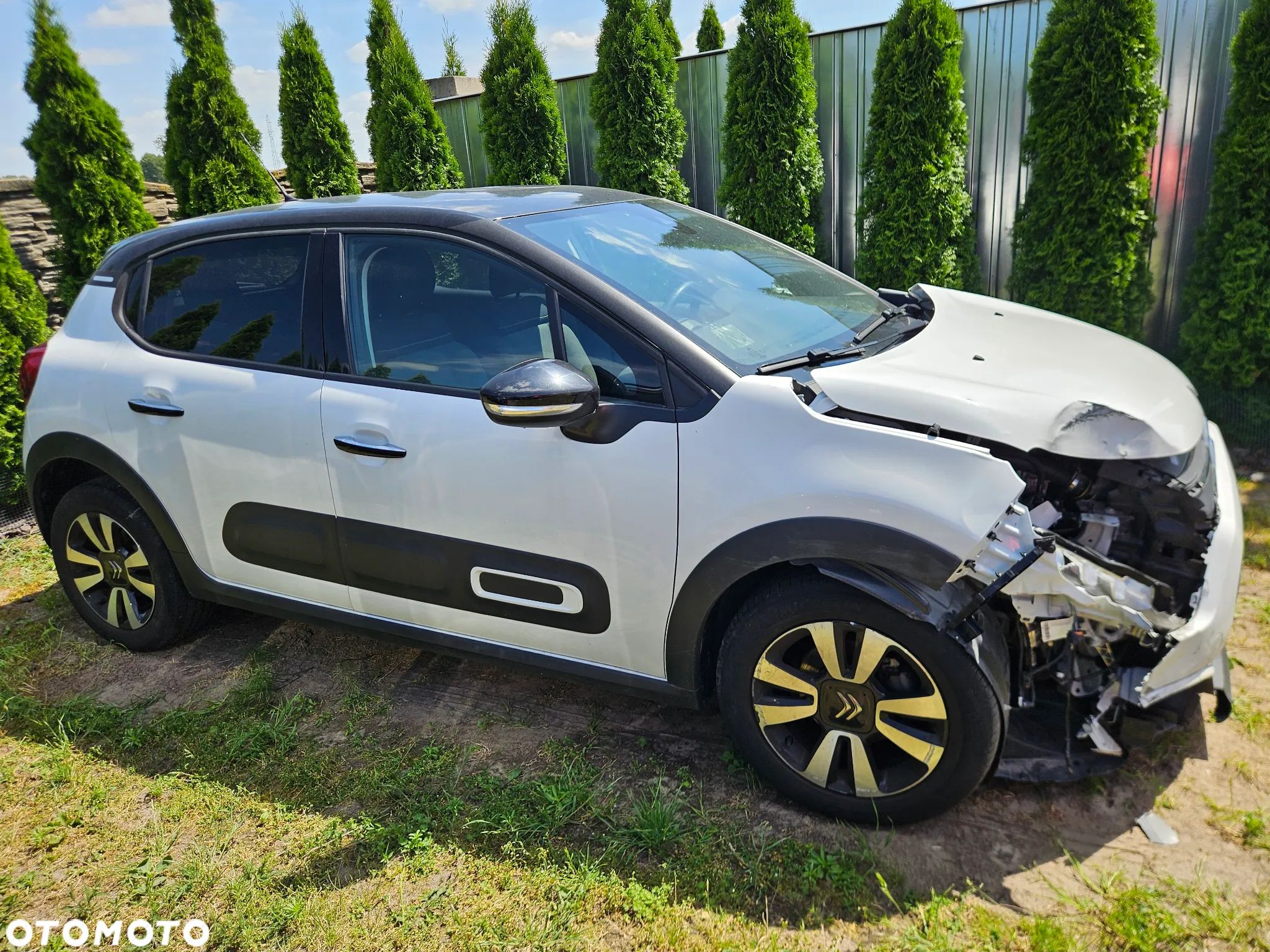 Citroën C3 1.2 PureTech Shine EAT6 - 1