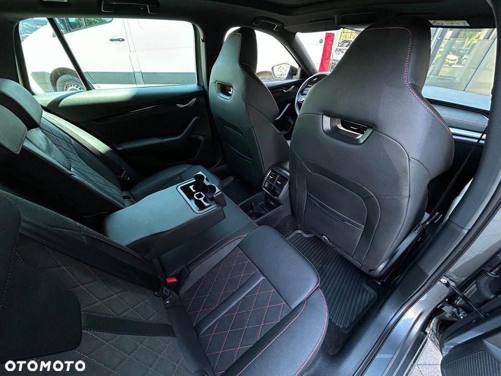 Skoda Octavia 2.0 TSI RS DSG - 10