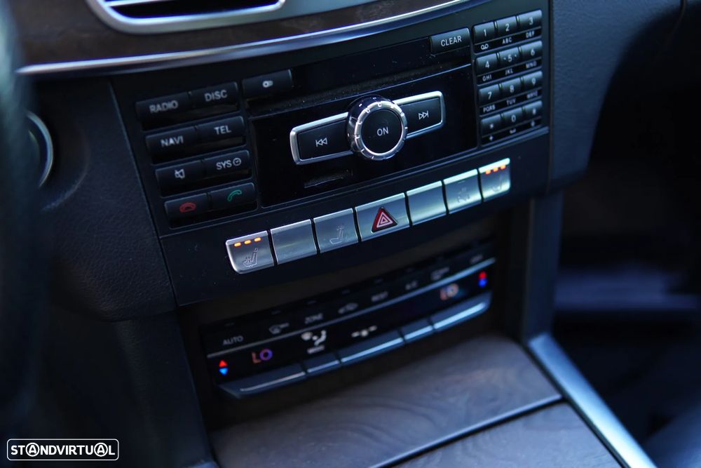 Mercedes-Benz E 300 Bluetec Hybrid Avantgarde - 45