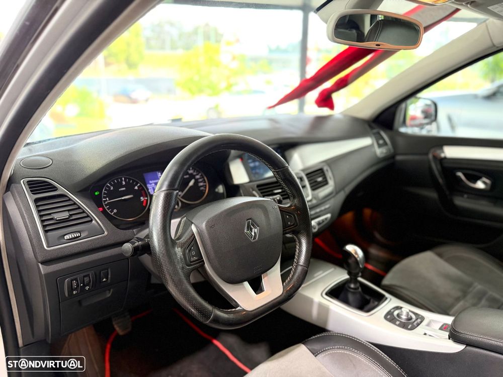 Renault Laguna 2.0 dCi Dynamique S - 13