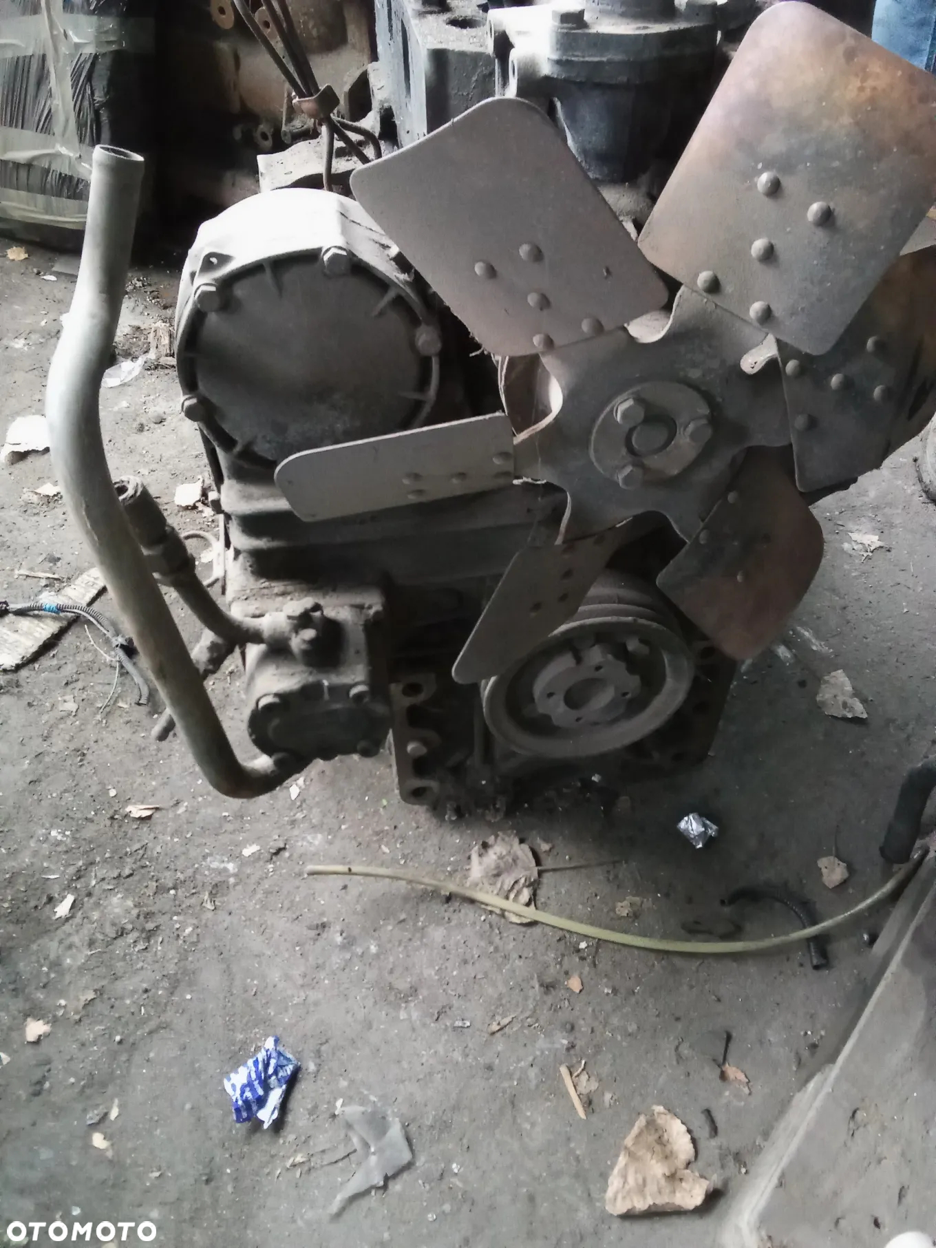 New Holland Iveco silnik 3 cylindry 8035.25 - 6