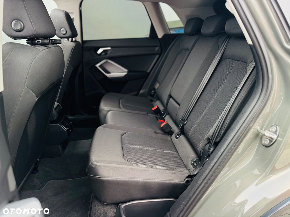 Audi Q3 35 TFSI S tronic - 32