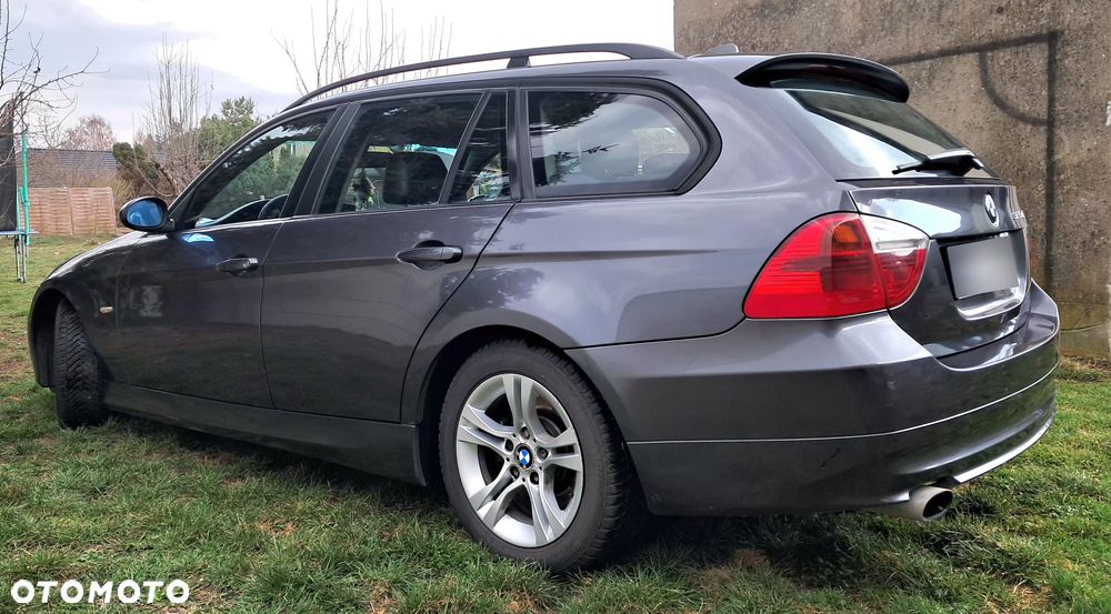 BMW Seria 3 320d - 24