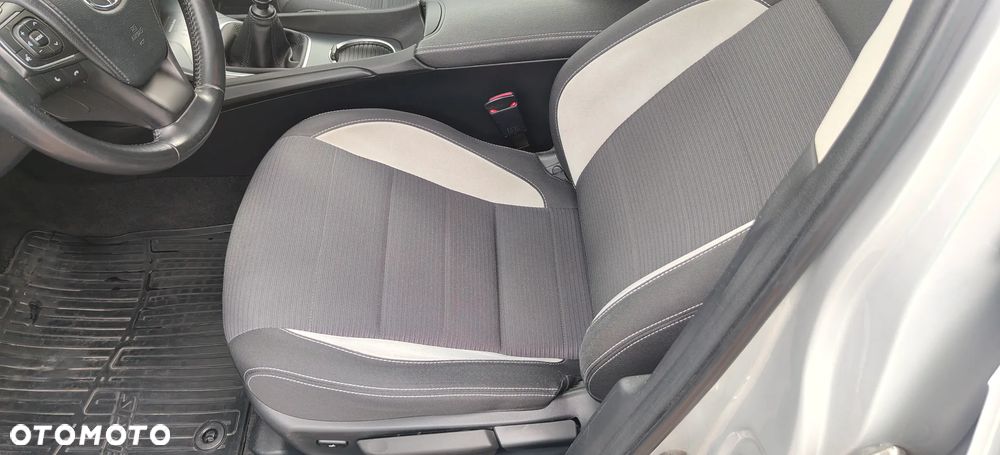 Toyota Avensis 1.8 Premium - 18