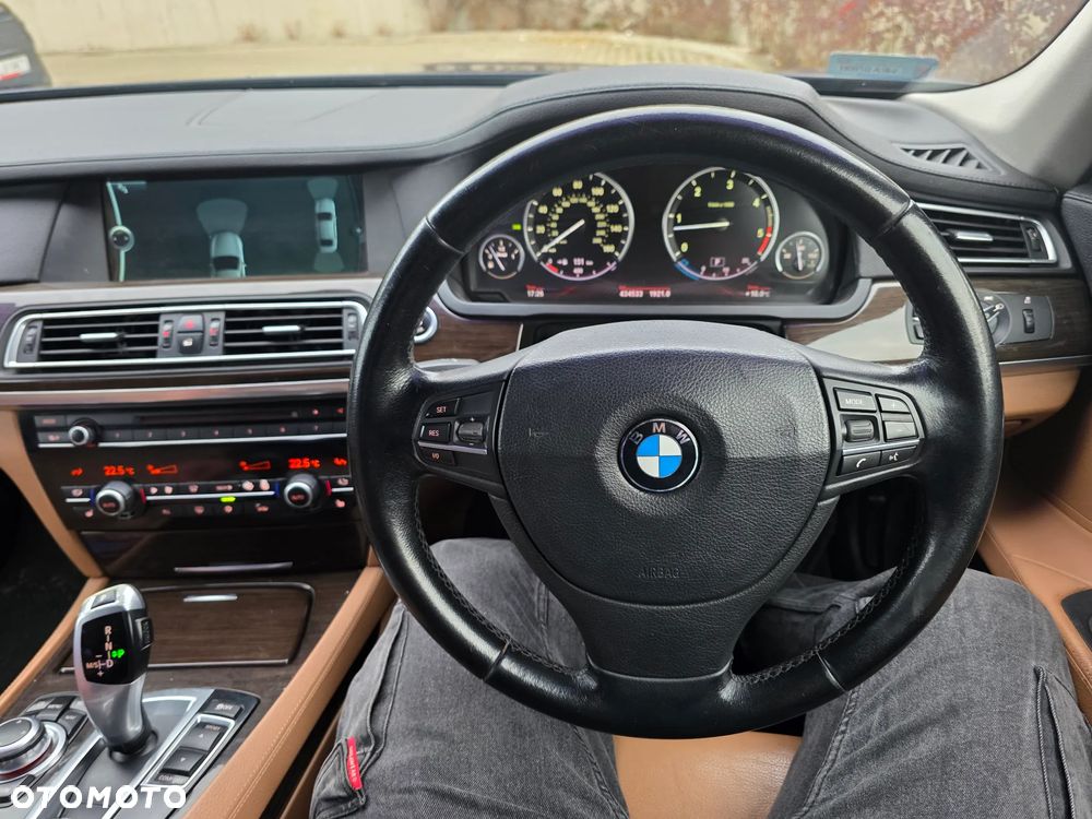 BMW Seria 7 730Ld - 15