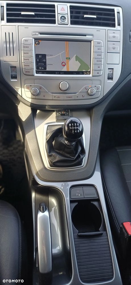 Ford Kuga 2.0 TDCi 4x4 Titanium - 26