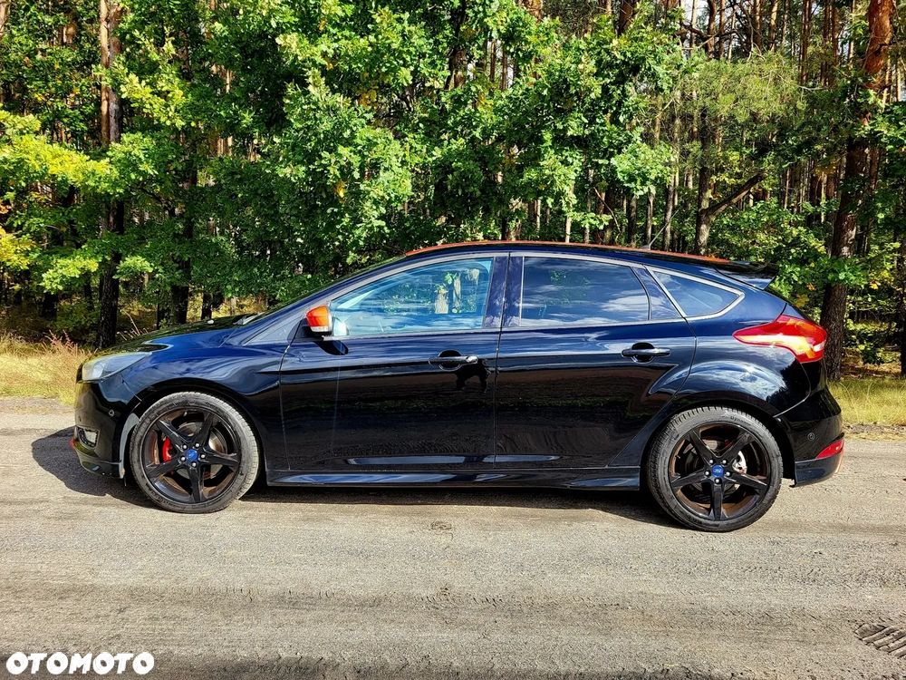 Ford Focus 1.5 EcoBoost STart-Stopp-System ST-LINE - 2