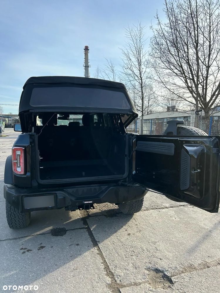 Ford Bronco - 9