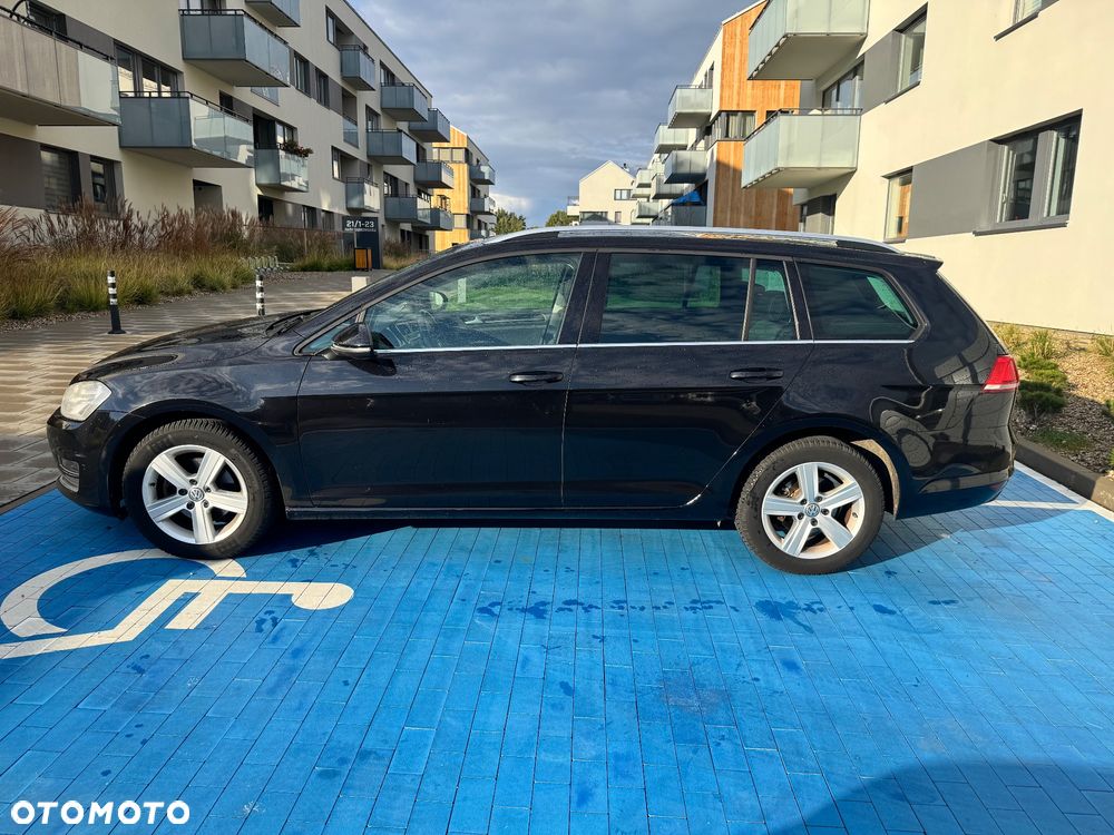 Volkswagen Golf - 6
