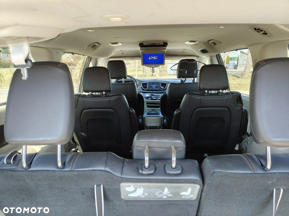 Chrysler Pacifica - 22