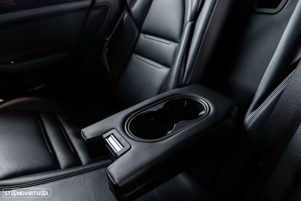 Porsche Panamera Sport Turismo - 38