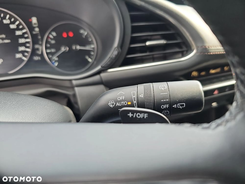 Mazda 3 2.0 mHEV Hikari - 26