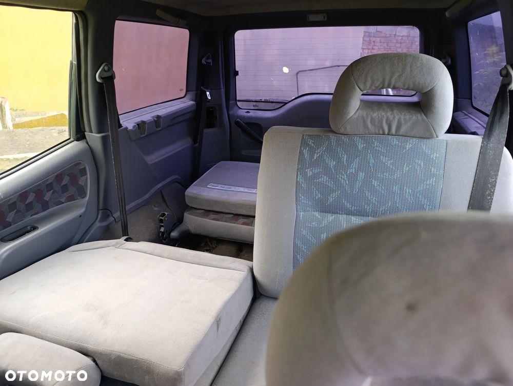 Ford Maverick 2.4 GLS - 10