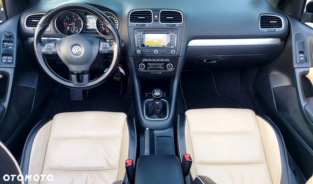 Volkswagen Golf Cabrio 2.0 TDI BlueMotion Technology Exclusive - 34